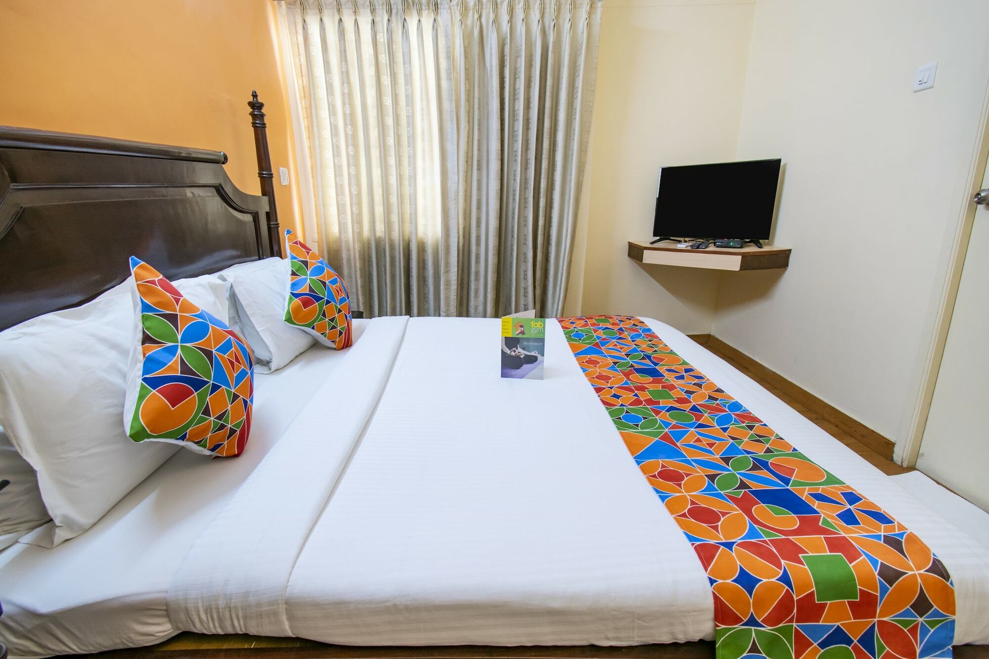 Hotel Crescent Inn Madras Buitenkant foto