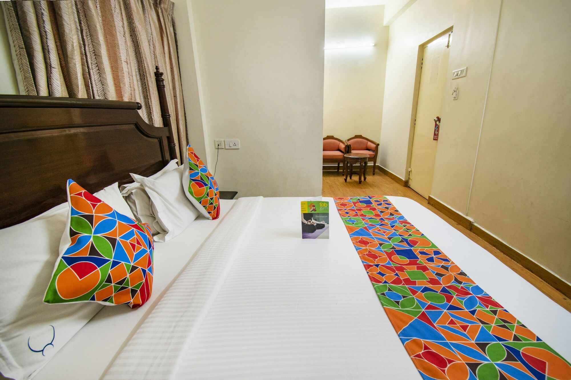 Hotel Crescent Inn Madras Buitenkant foto